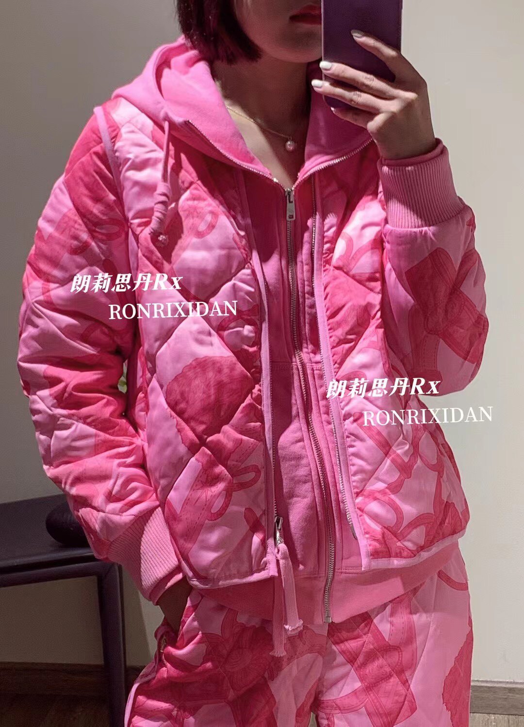轻奢原创设计 蚕丝棉链条印花亮色棉衣棉服侧开叉压格棉袄
