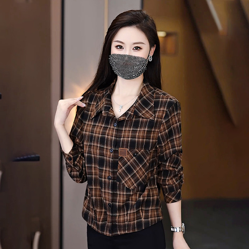 短款格子衬衫外套女春款2026新款小个子收腰显瘦百搭女士休闲上衣