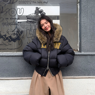 外套25冬新款 LEDIM WANG白鹅绒毛领高腰羽绒服女黑色立体刺绣修身