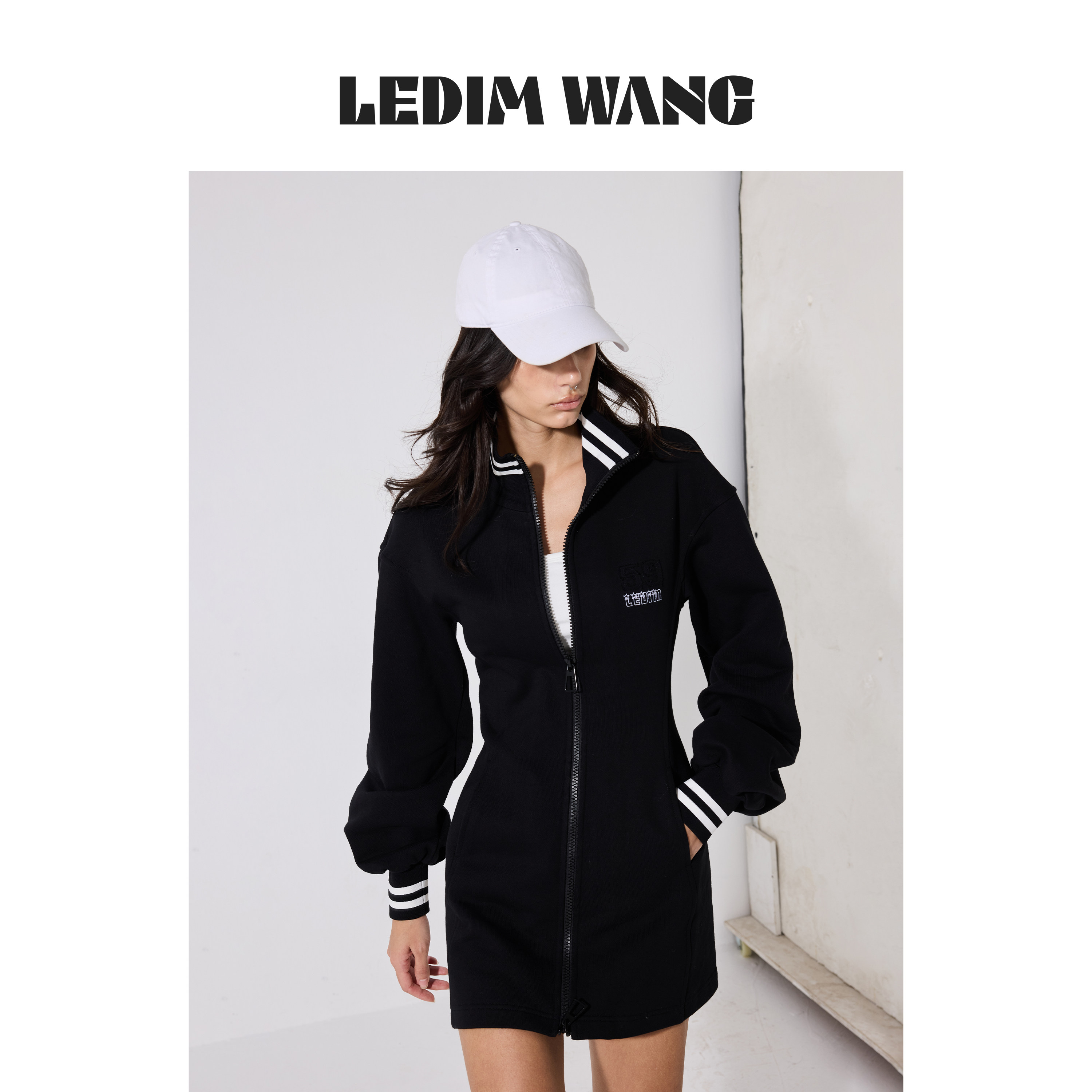 LEDIM WANG美式立领拉链黑色连衣裙女棉质卫衣裙短裙2026秋季新款