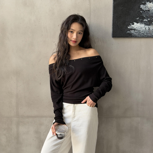 打底上衣2026春夏新款 LEDIM 女黑色长袖 T恤针织衫 WANG一字肩修身