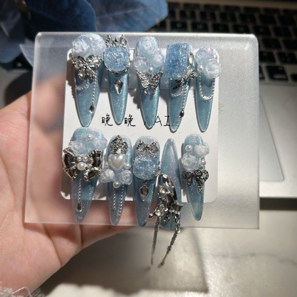 蓝眼泪 碎冰花钻蝴蝶流苏蓝色新款纯手工穿戴甲贴片新款手工美甲