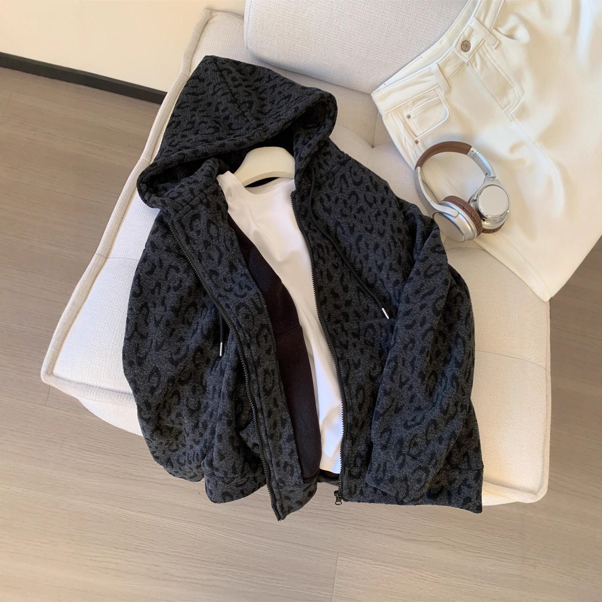 慵懒韩版桑蚕丝羊毛加绒卫衣外套女洋气复古深灰色豹纹连帽开衫冬