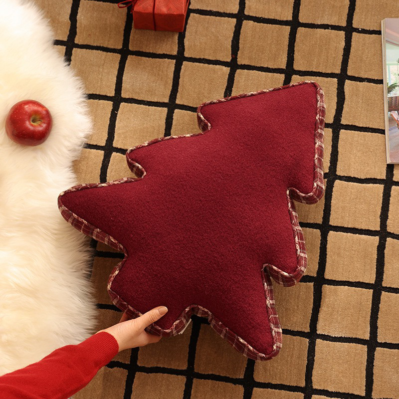 圣诞抱枕节日装饰圣诞节客厅氛围感布置圣诞树靠垫红色复古靠枕