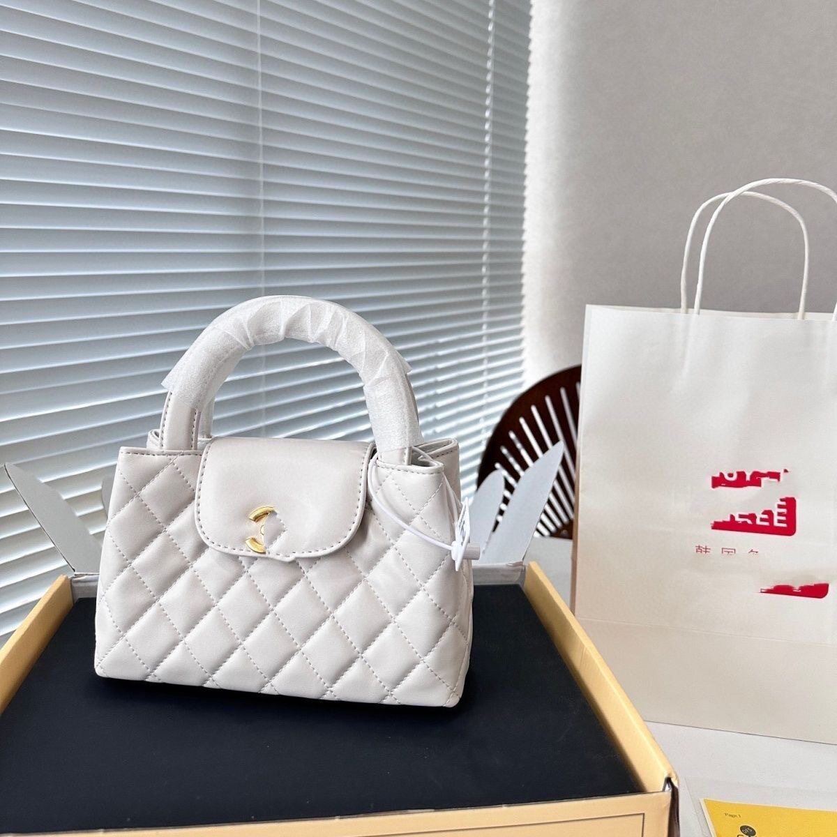 跨境供货新款香风牛皮斜挎包手提包风琴高颜值菱格链条时尚单肩包