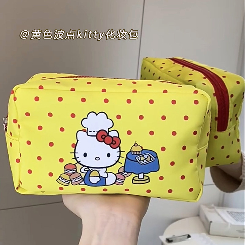 厨师长KT猫化妆包日系少女卡通波点大容量手拿包学生便携式收纳袋