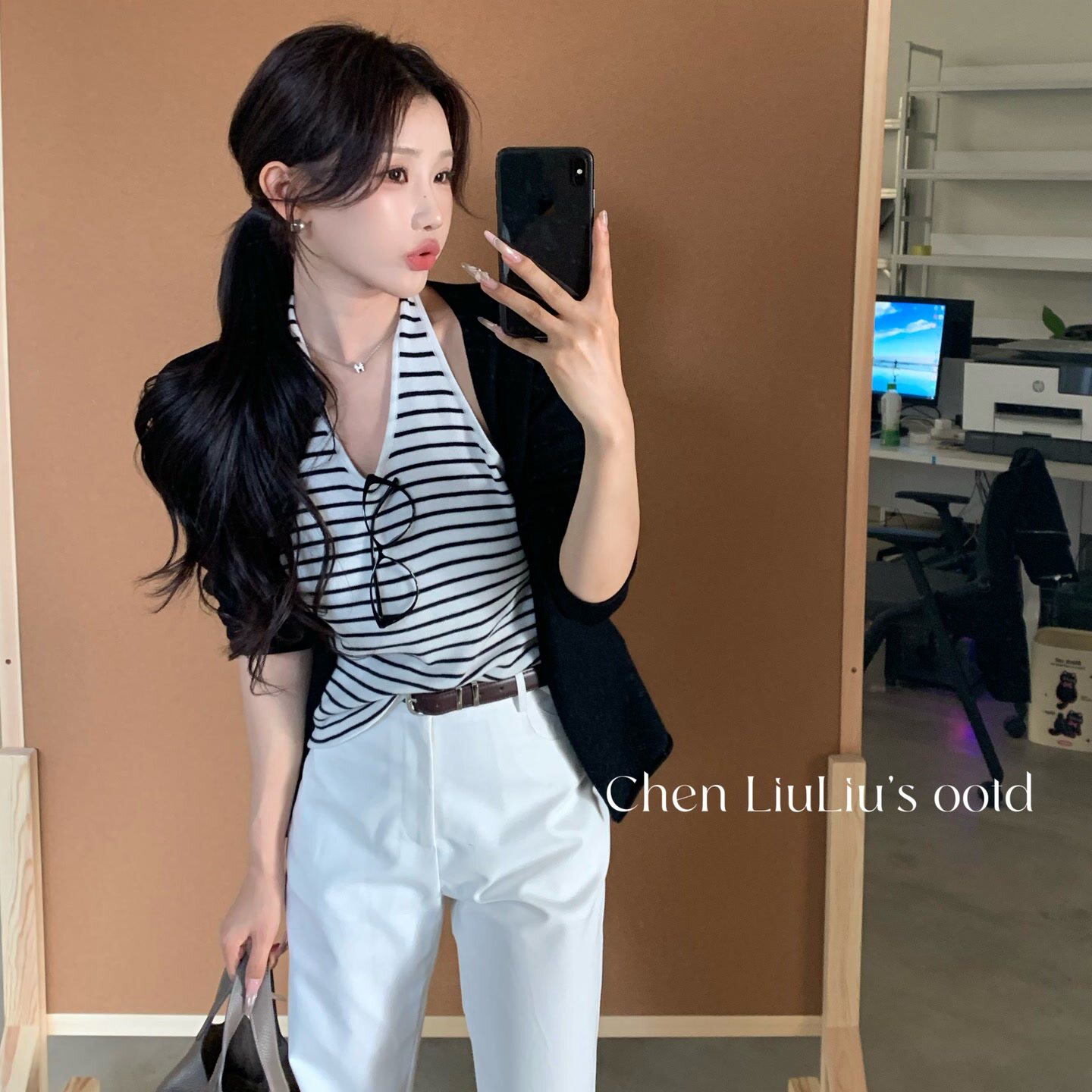 陈六六CHENLIULIU【舒适区】休闲挂脖条纹背心假两件针织衫上衣