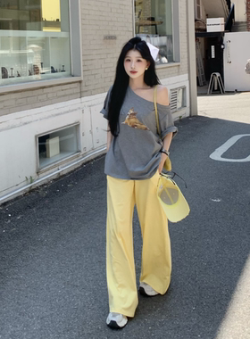 陈六六CHENLIULIU【通勤时髦精】韩系印花斜肩短袖黄色休闲裤
