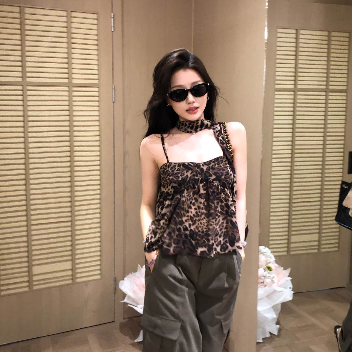 陈六六【千禧辣妹】美式辣妹豹纹蝴蝶结设计夏季飘带吊带背心上衣