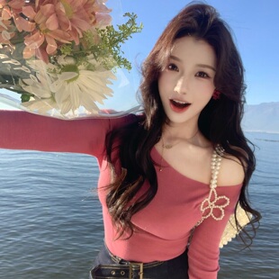 陈六六CHENLIULIU【心动攻略】纯欲风粉色斜肩舒适软糯针织衫上衣