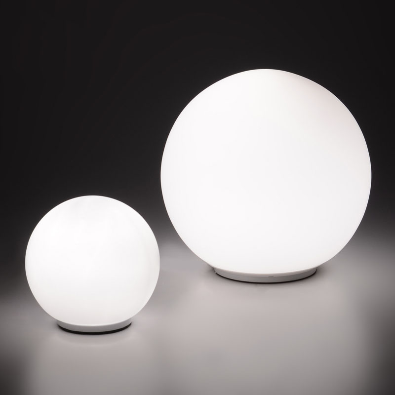 北欧简约原木现代创意轻奢奶油个性艺术玻璃球形卧室床头装饰台灯