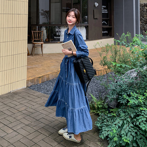 高级感复古美式牛仔长袖衬衫连衣裙女春秋2025年超火好看收腰长裙图片