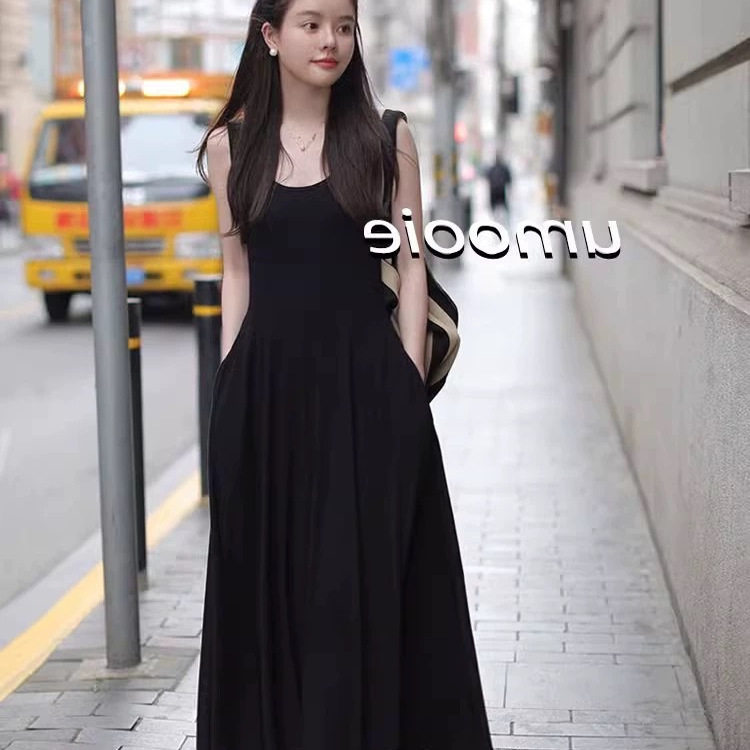 法式显瘦黑色吊带连衣裙女春夏赫本小黑裙修身打底百搭针织背心裙