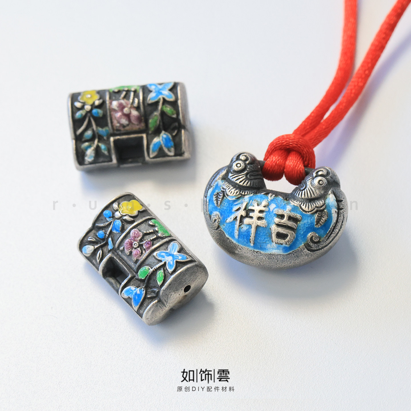 925银烧蓝摩羯吉祥花卉腰子锁