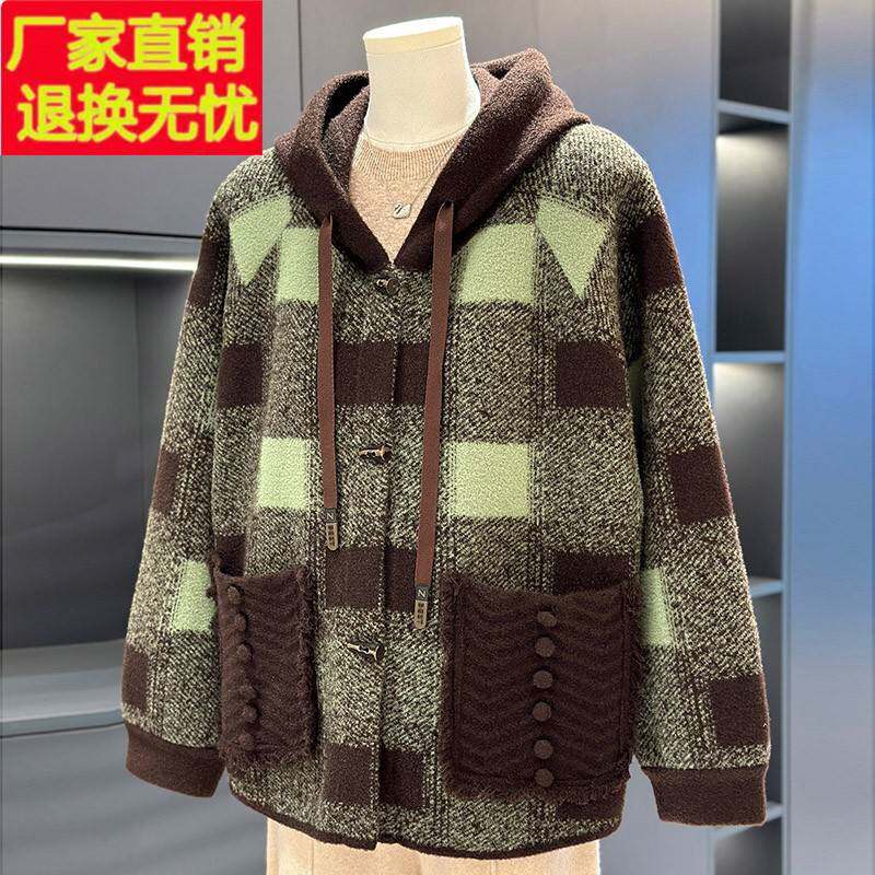 时尚休闲大码胖妈妈装格子外套女春秋新款上衣洋气中老年针织大衣