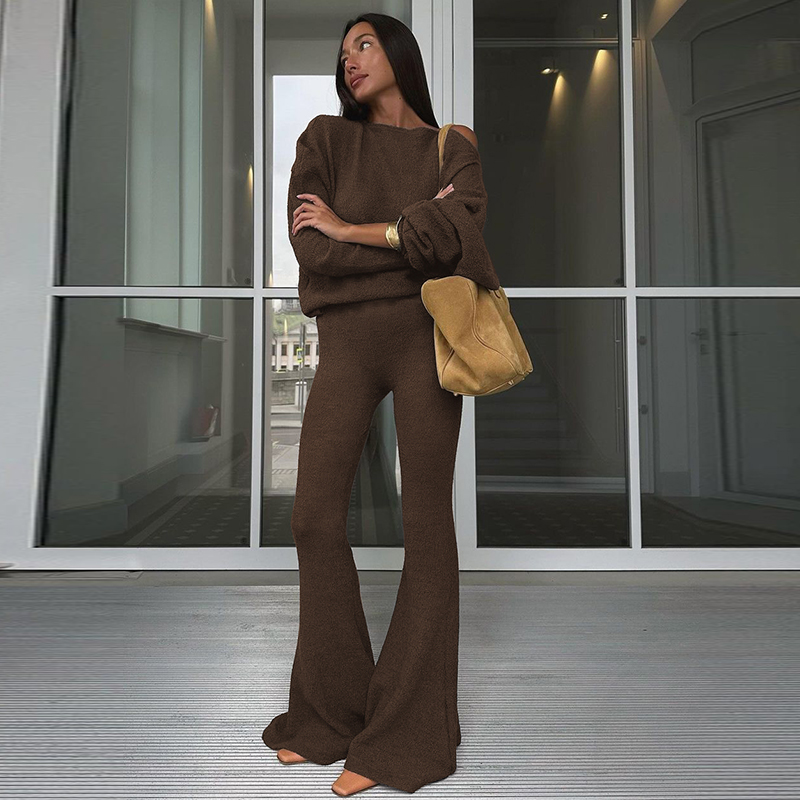 秋冬辣妹斜肩长袖上衣喇叭长裤