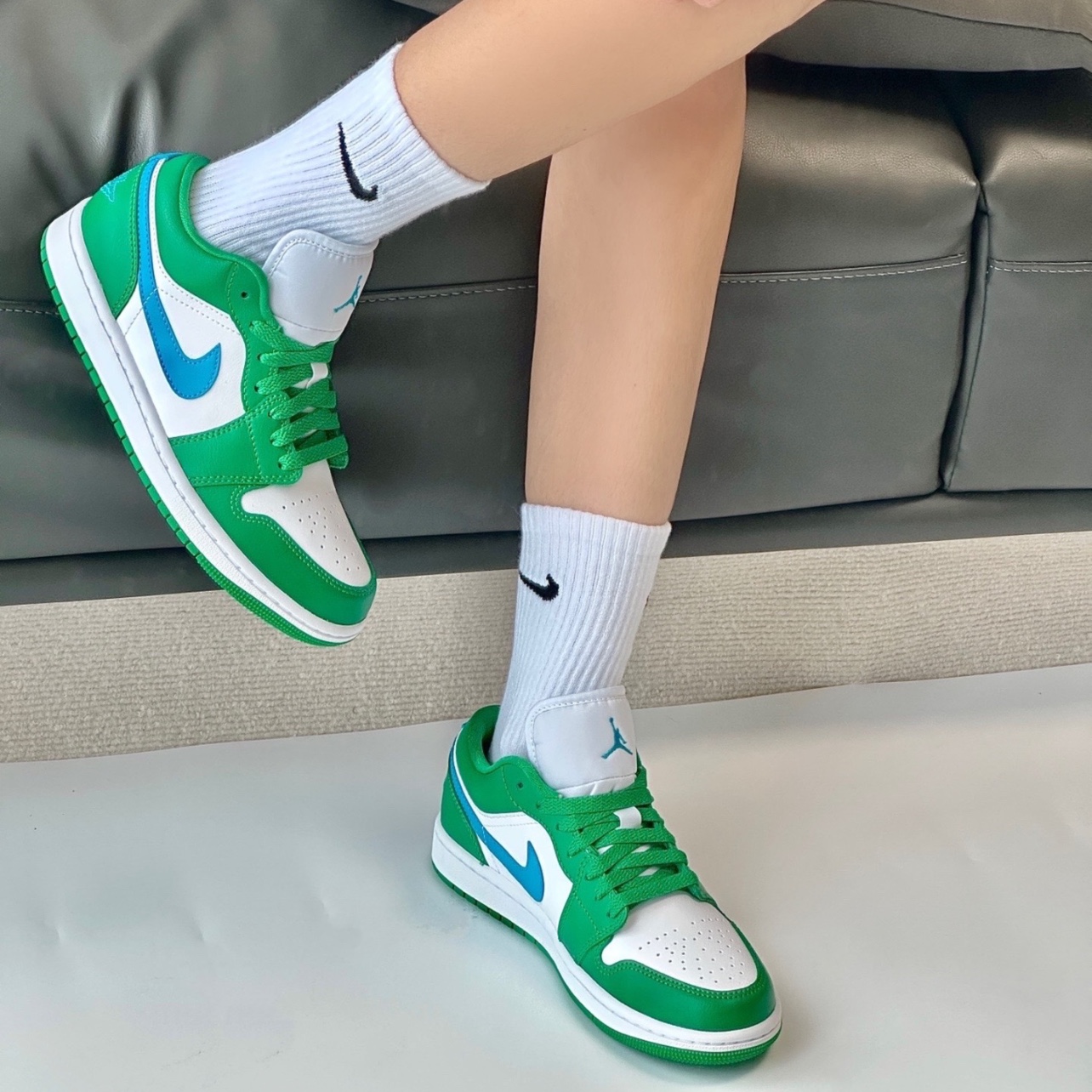 JordanAJ1low白绿蓝女篮球鞋