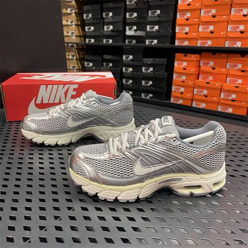 NIKE/耐克新款男子AIR MAX MOTO 2K运动休闲鞋跑步鞋IQ7592-077
