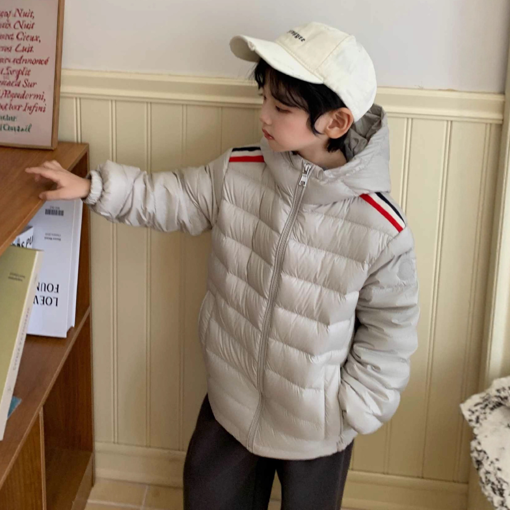 90白鹅绒排骨羽绒服冬季新款儿童轻薄羽绒服男童女童短款洋气外套