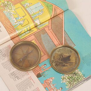 进口黄铜复古指南针纯铜便携罗盘加勒比海盗高精度指北针桌面摆件