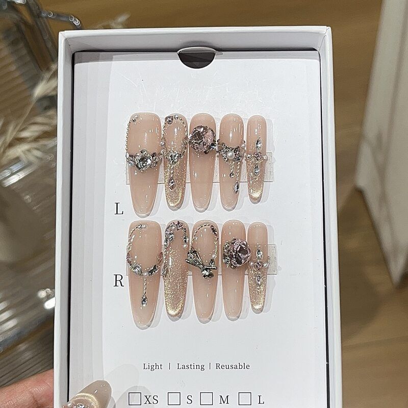 轻奢绵绵桃露温柔甜欲冰透感粉金色猫眼链条珍珠贴钻贵气穿戴甲
