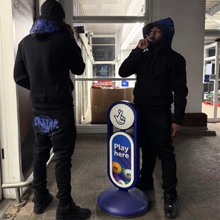 Synaworld新款款时尚潮流字母大印花连帽卫衣男女百搭休闲高品质