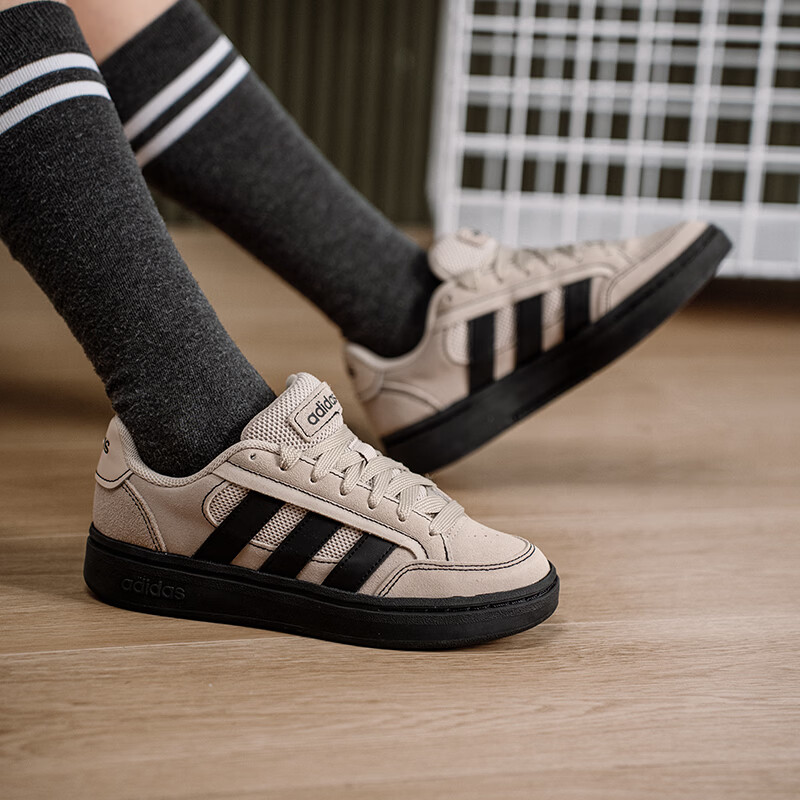 adidas阿迪达斯男女ALPHA低帮复古时尚运动休闲网球鞋HQ7370