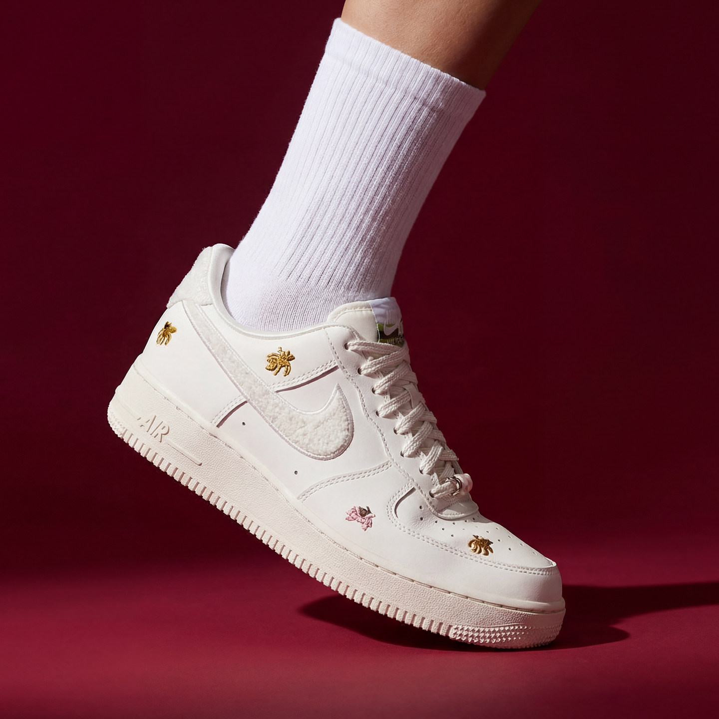 �����ح����ϵ�С�Nike�Ϳ�Ů��AF1�վ�һ�ŵͰ��ЬIQ1143-100 449Ԫ