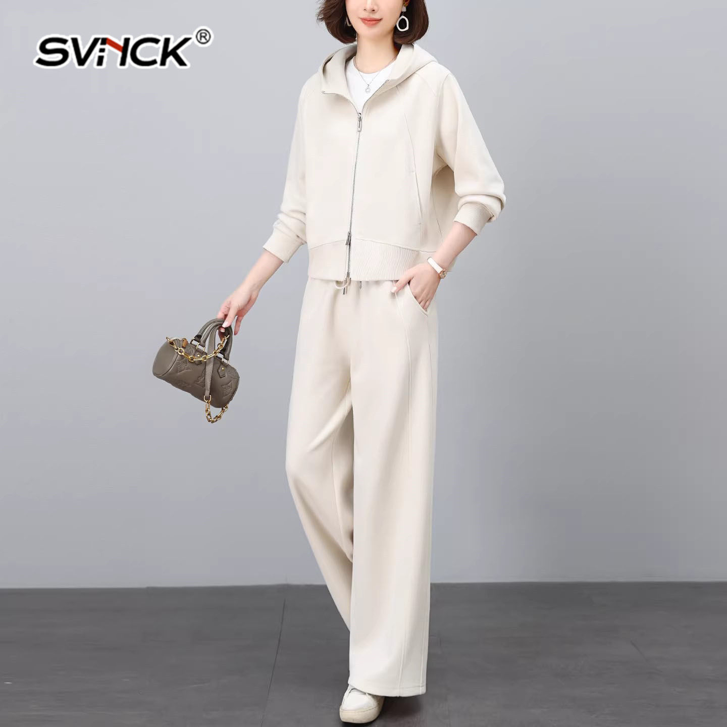 高端休闲运动套装女2026春休闲风连帽卫衣宽松型减龄阔腿裤两件套
