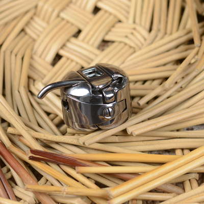 胜家飞跃蝴蝶兄弟家用电动多功能缝纫机XL55005600XL5700梭壳摆梭