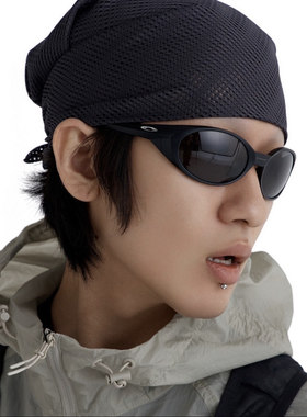 2405时髦跑者图鉴头巾户外镂空方巾高级感夏季围巾痞雅风头饰现货