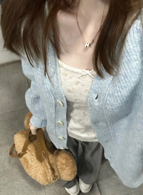 2025秋冬慵懒风甜美软糯温柔蓝色v领百搭宽松针织开衫毛衣女外套