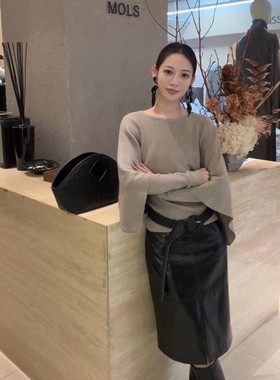 MOLS正品2025秋冬新款时尚百搭高腰显瘦开叉PU半身裙女皮裙女