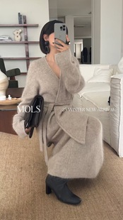 纯色毛衫 MOLS正品 毛衣V领毛茸茸韩版 喇叭袖 上衣半裙 秋冬修身