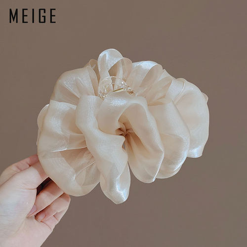 高级感绢纱云朵泡泡抓夹女