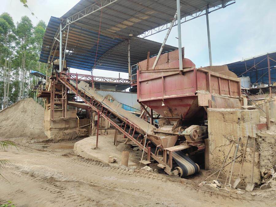 4月27日清远轮胎式装载机（铲车）两辆、制砂生产线一条网络拍卖公告