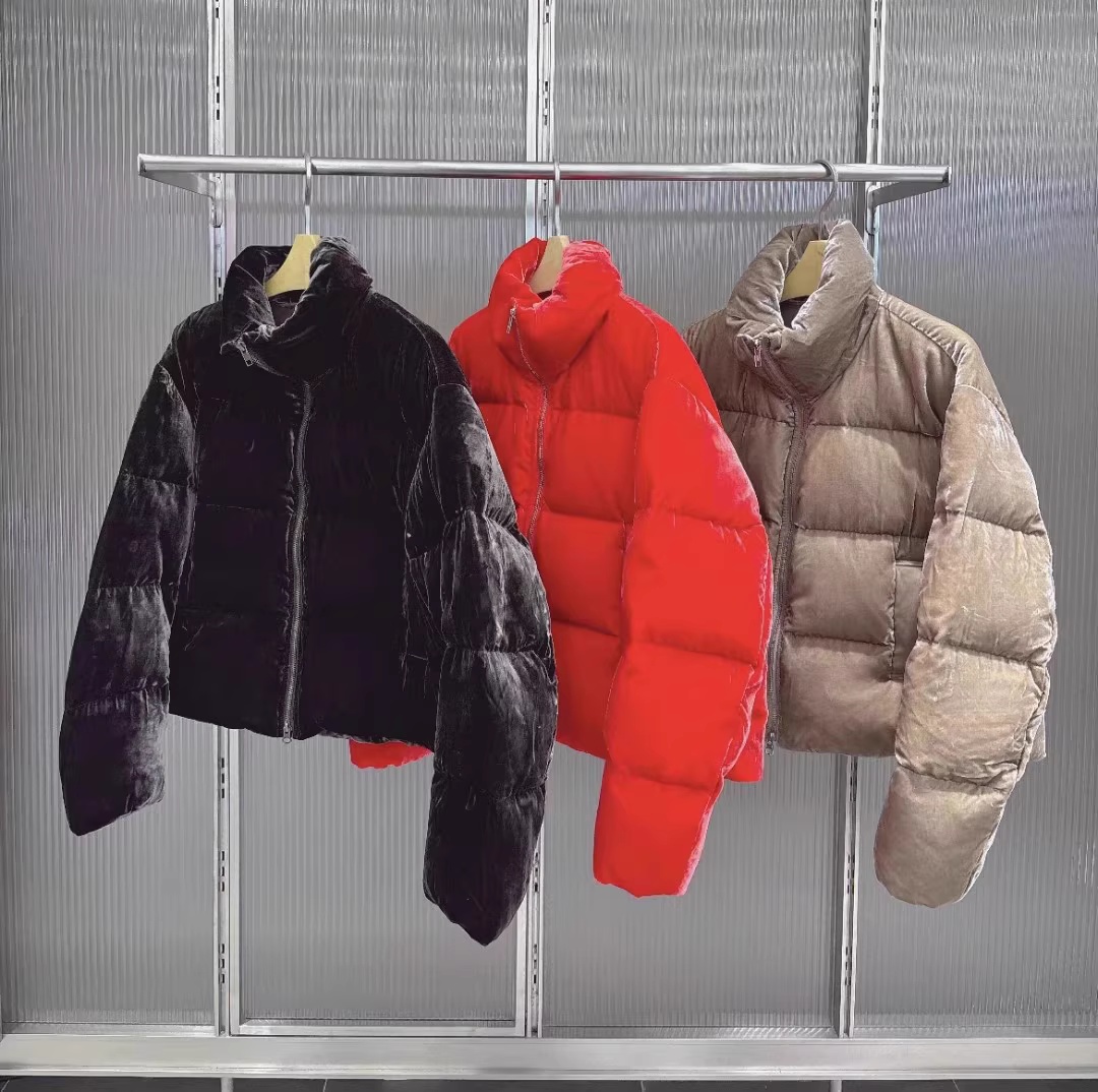现货江南2025冬款女装宽松短款立领丝绒保暖羽绒服外套 5OBC14780
