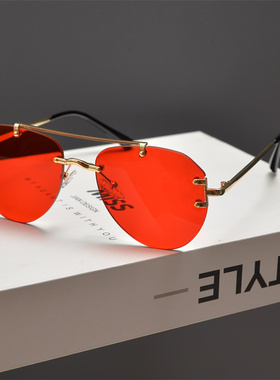 防紫外线蛤蟆镜复古男女铆钉墨镜