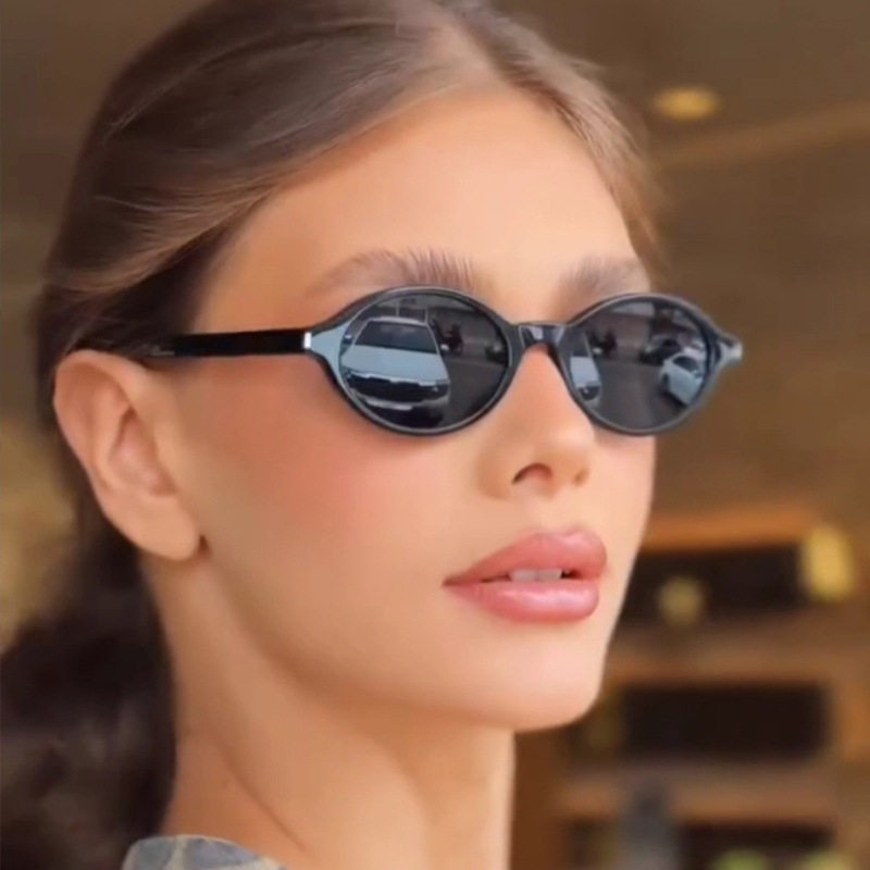 欧美复古朋克风椭圆形小框米钉太阳眼镜男女圆脸显瘦时髦街拍墨镜