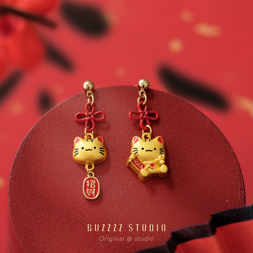 Buzzy喜庆猫耳钉女新年红色蝴蝶结小众设计金属耳饰