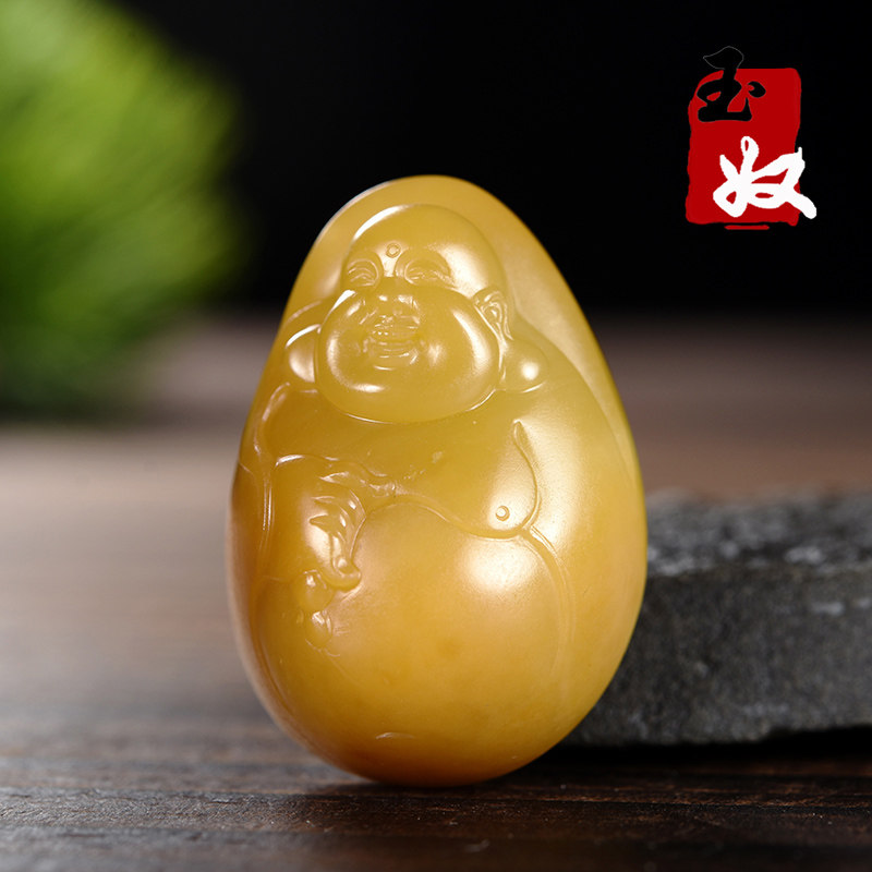 新疆玉龙喀什河鸡油黄色和田玉/黄沁/笑佛/荷花/吊坠/于士荣雕刻
