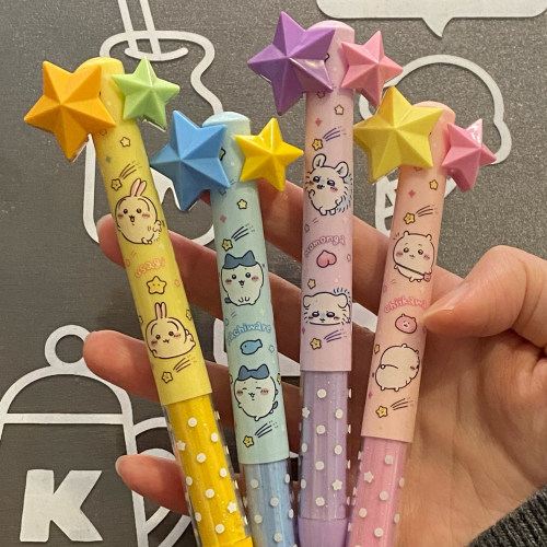 日本funbox吉伊卡蛙chilkawa26年款限定星星黑红双色乌萨奇圆珠笔