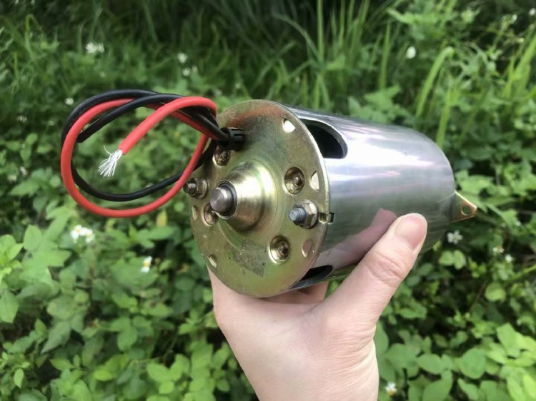 精品12V-24V大扭力静音前后轴承直流电机大扭矩DIY动力车船风扇图片