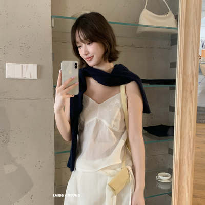 IMISS-韩标气质刺绣V领65亚麻小衫(麻料有麻结麻点为正常)R70975