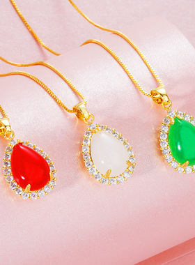 时尚风镶嵌玉髓红宝石真金吊坠