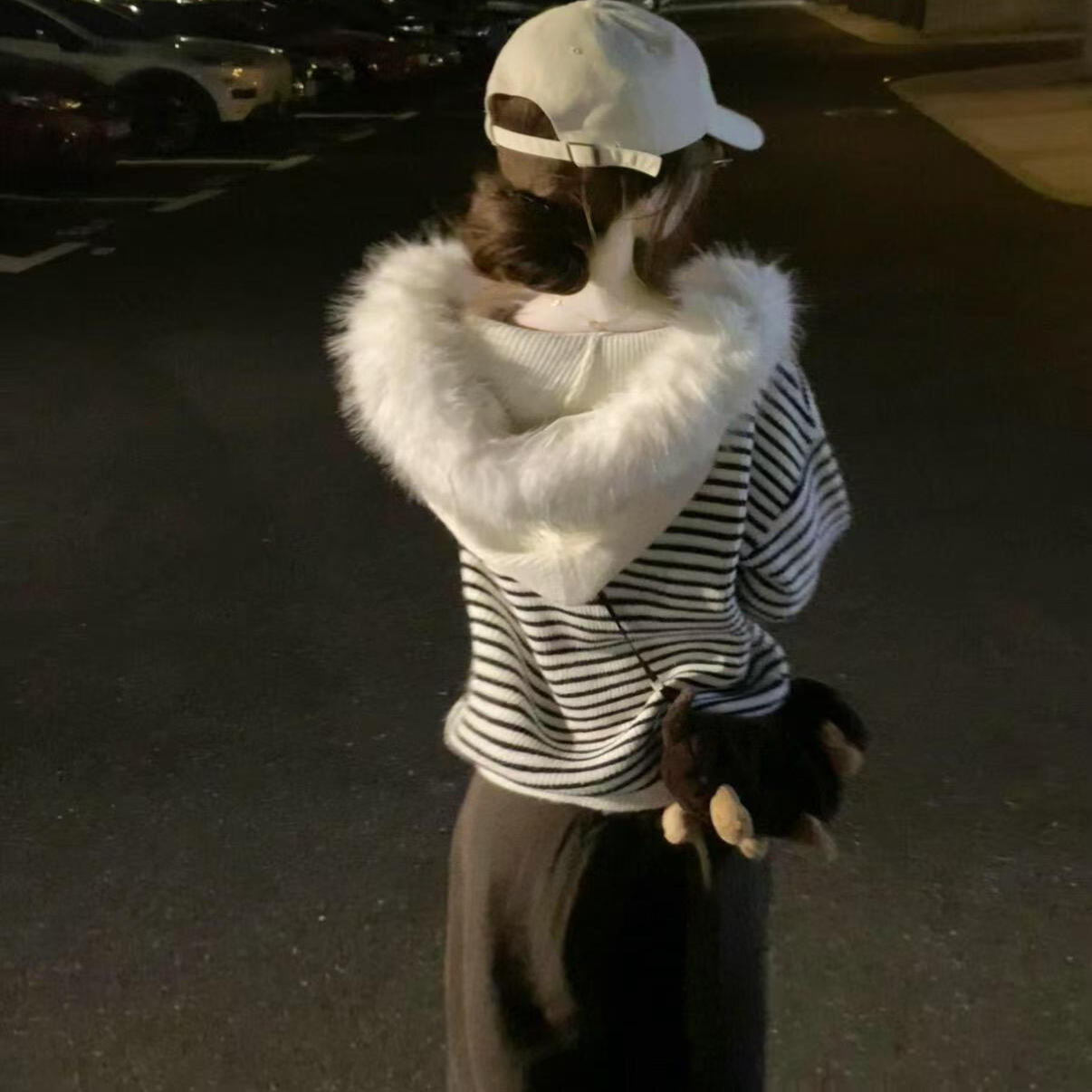 韩系高级感条纹大毛领连帽针织衫