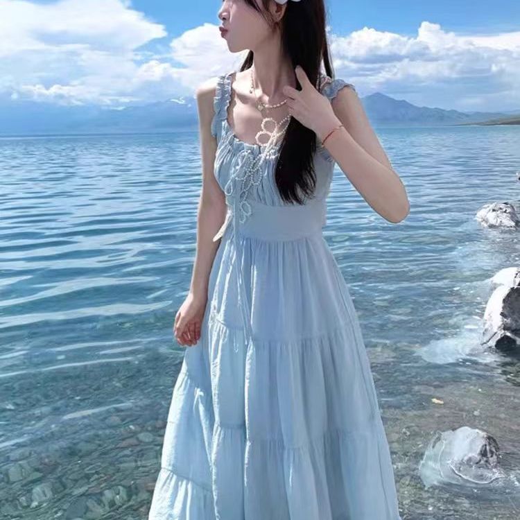 2025新款蓝色吊带连衣裙子女夏法式茶歇今年流行爆款气质修身长裙