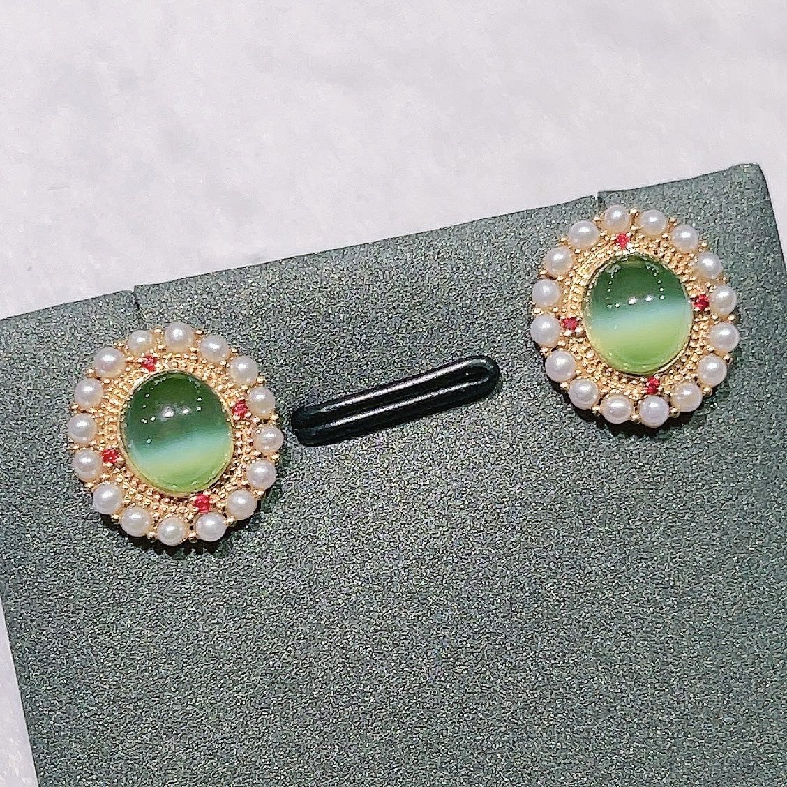 天然和田玉碧玉老料猫眼耳钉镶珍珠18k金镶嵌耳钉,珠宝/钻石/翡翠,耳饰,淘宝优惠券,粉丝福利购,淘宝优惠卷