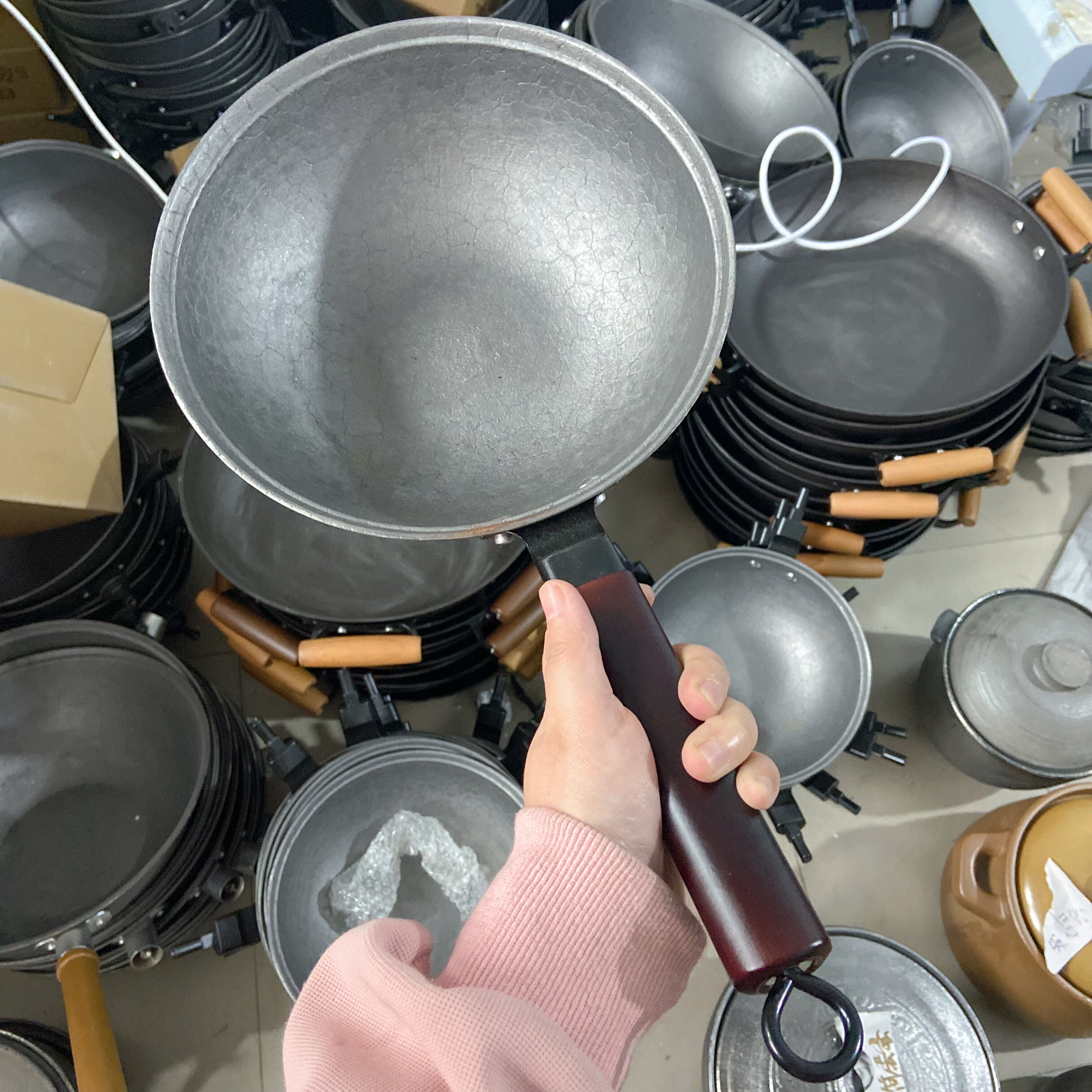 山西任家峪平底精铸无涂层铁炒锅炒勺炒瓢双耳家用电磁炉燃气通用