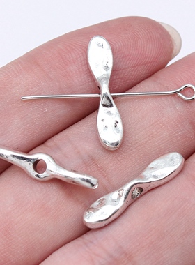 40个/包 大小号古银色锌合金材质 锤纹领结小孔珠 ABD-C40032